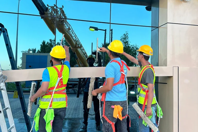 تنظيف الواجهات