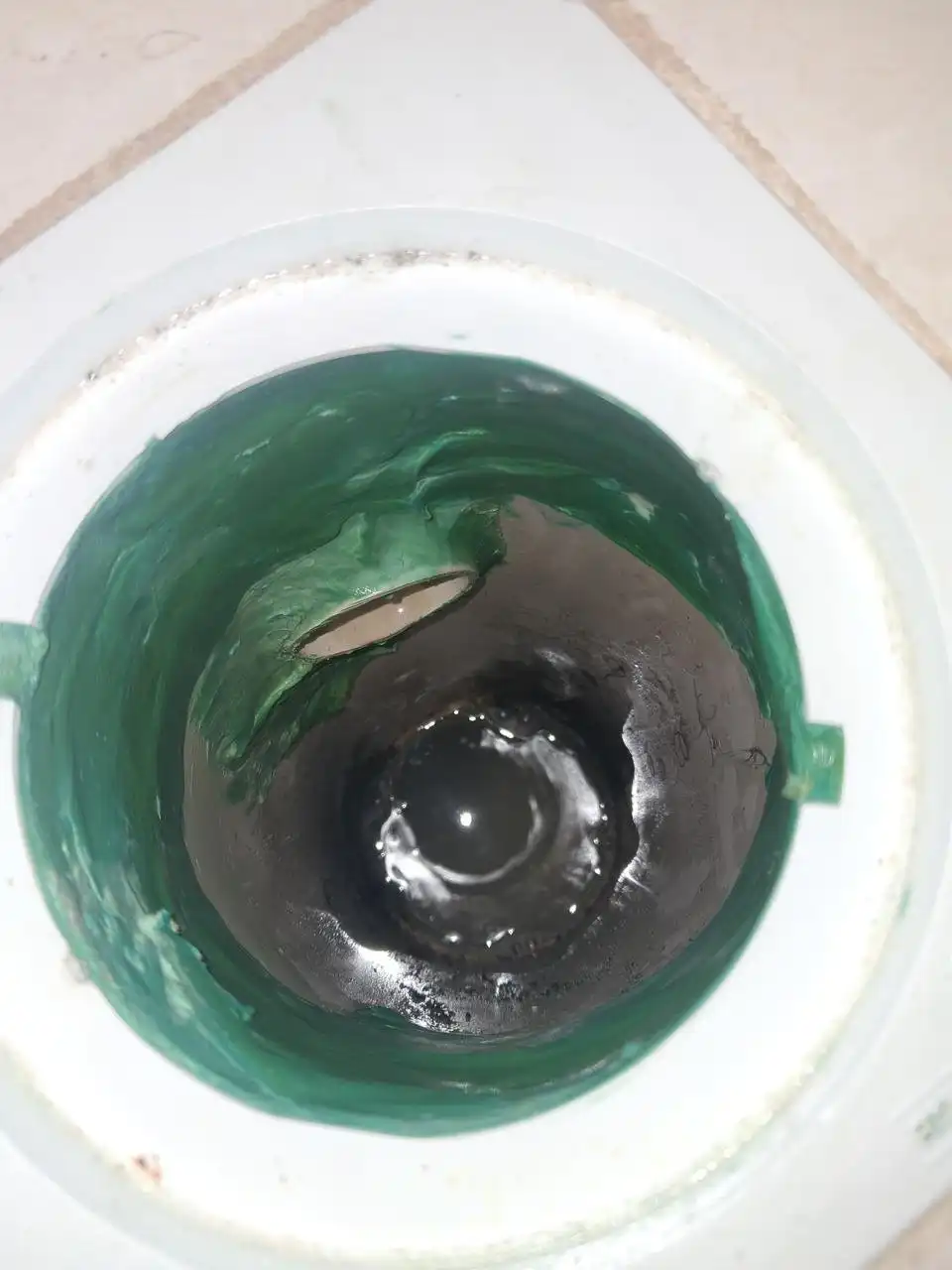 عزل دورات المياه والمسابح